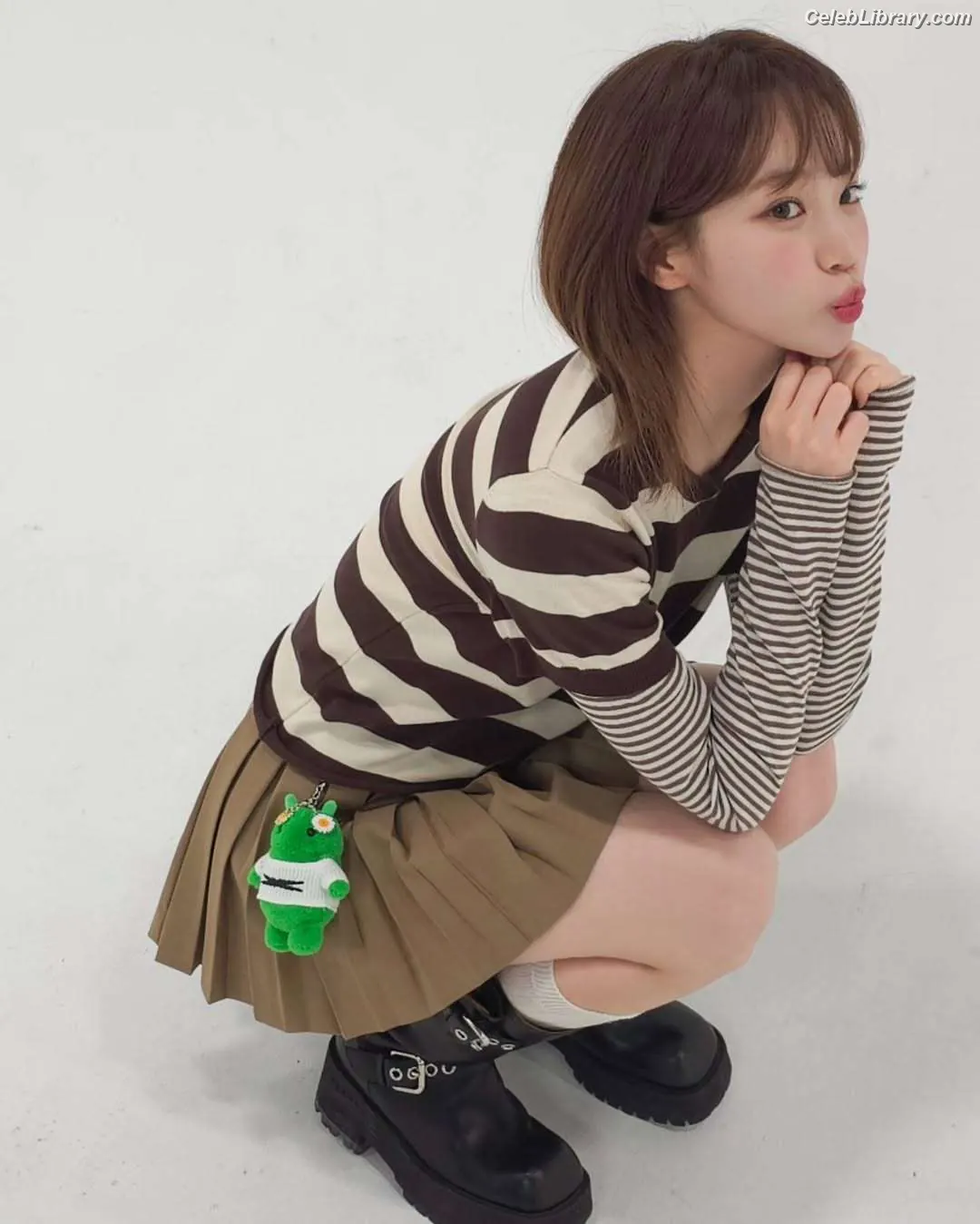 Kim Chaewon 김채원 [Le Sserafim] photo 2 of 2309