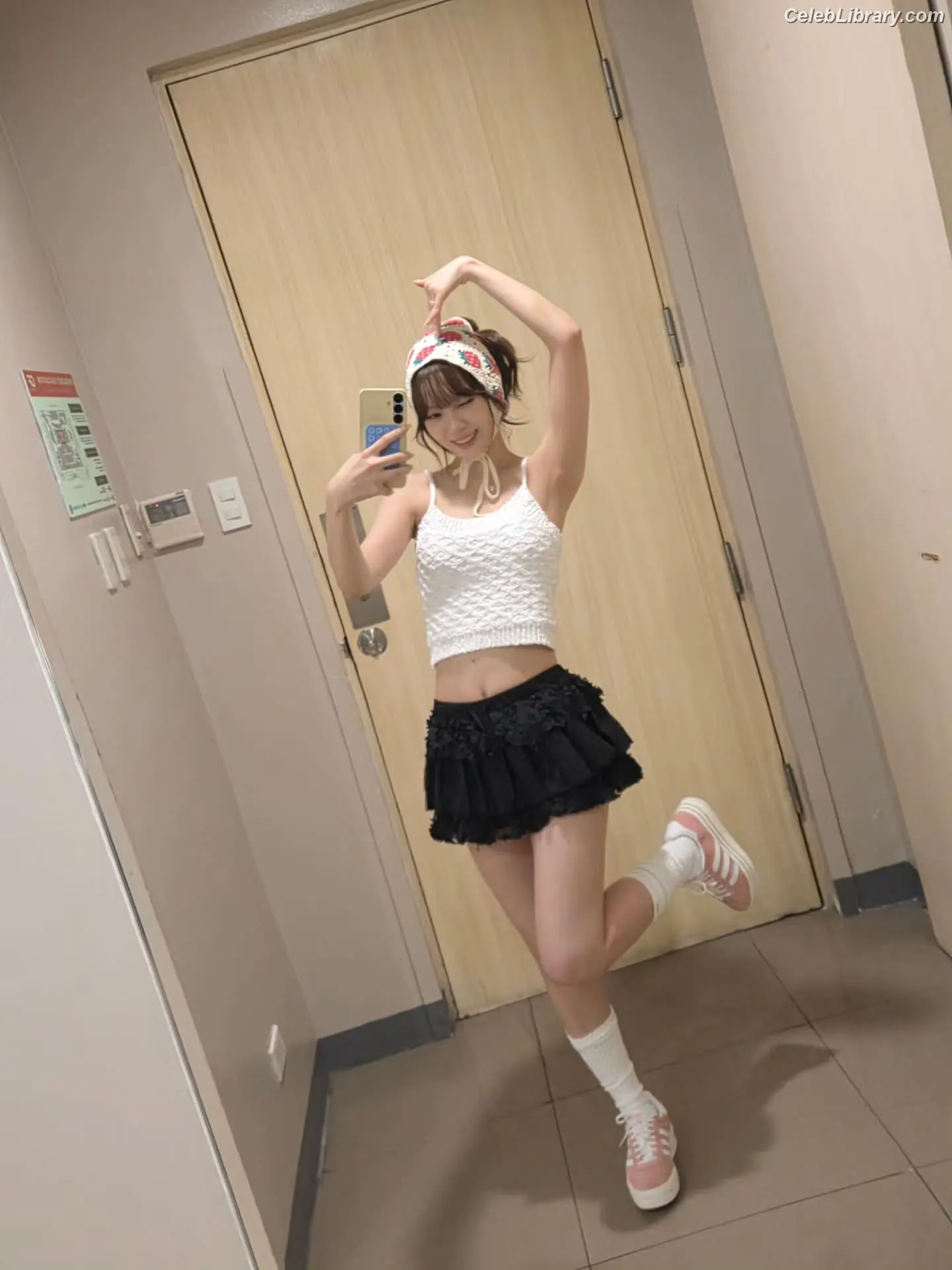 Kim Chaewon 김채원 [Le Sserafim] photo 2 of 2309