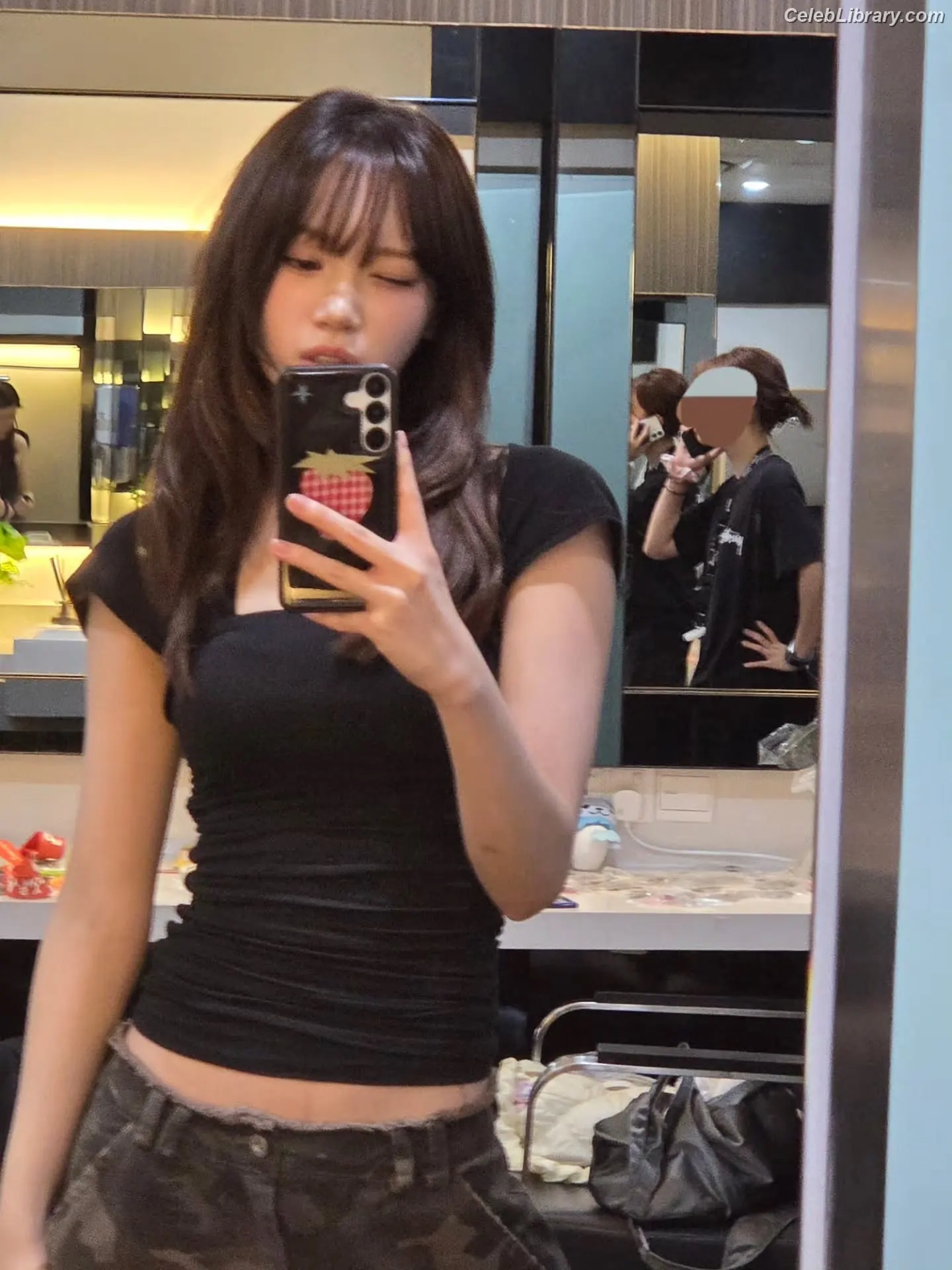 Kim Chaewon 김채원 [Le Sserafim] photo 14 of 2309