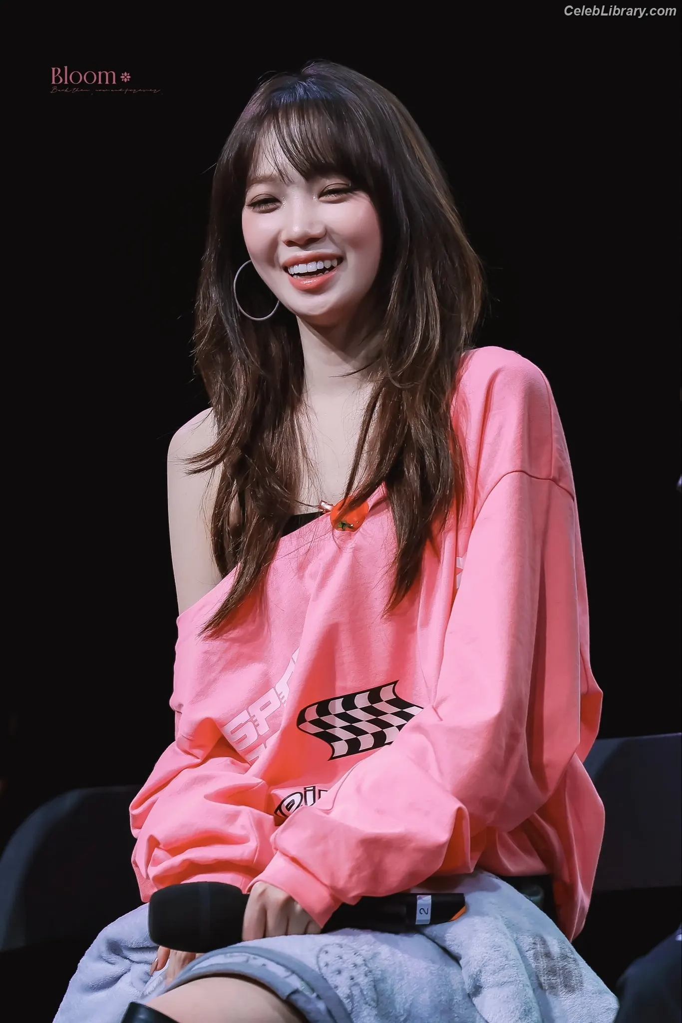 Kim Chaewon 김채원 [Le Sserafim] photo 6 of 2309