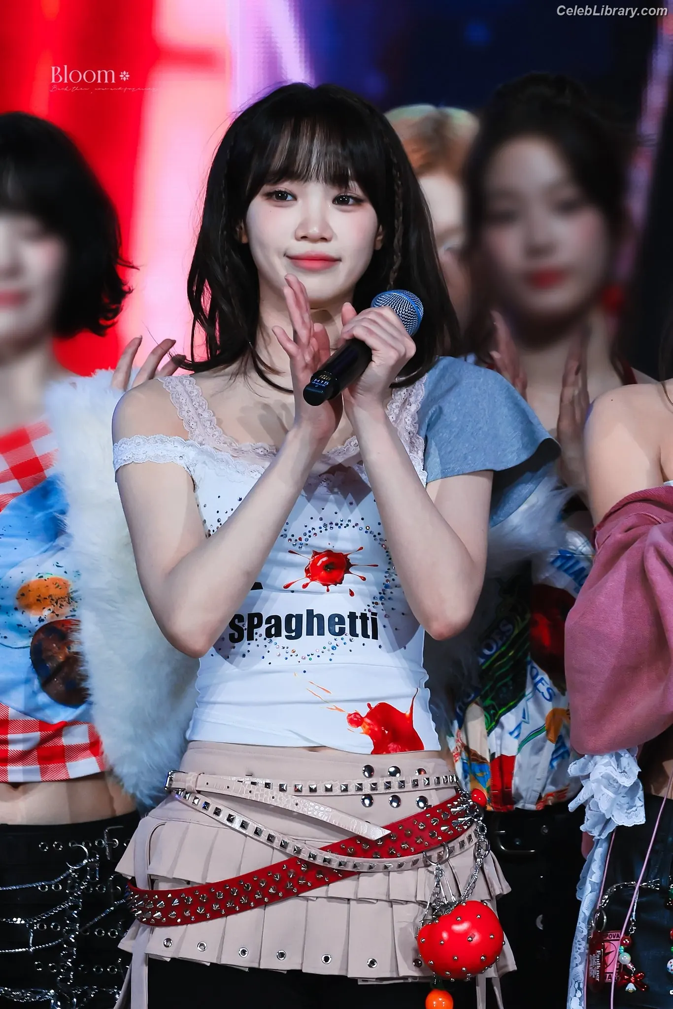 Kim Chaewon 김채원 [Le Sserafim] photo 13 of 2309