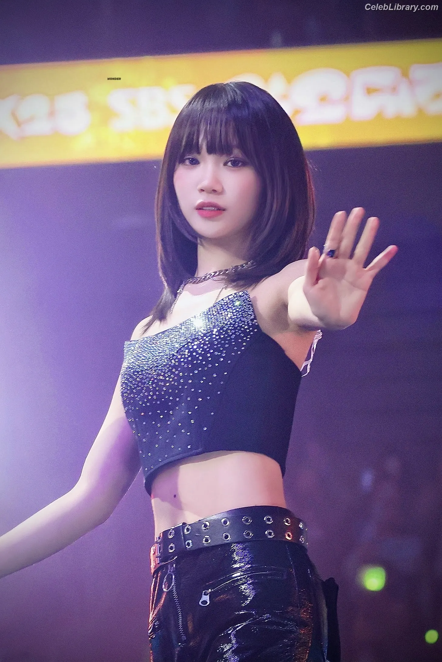 Kim Chaewon 김채원 [Le Sserafim] photo 2 of 2309