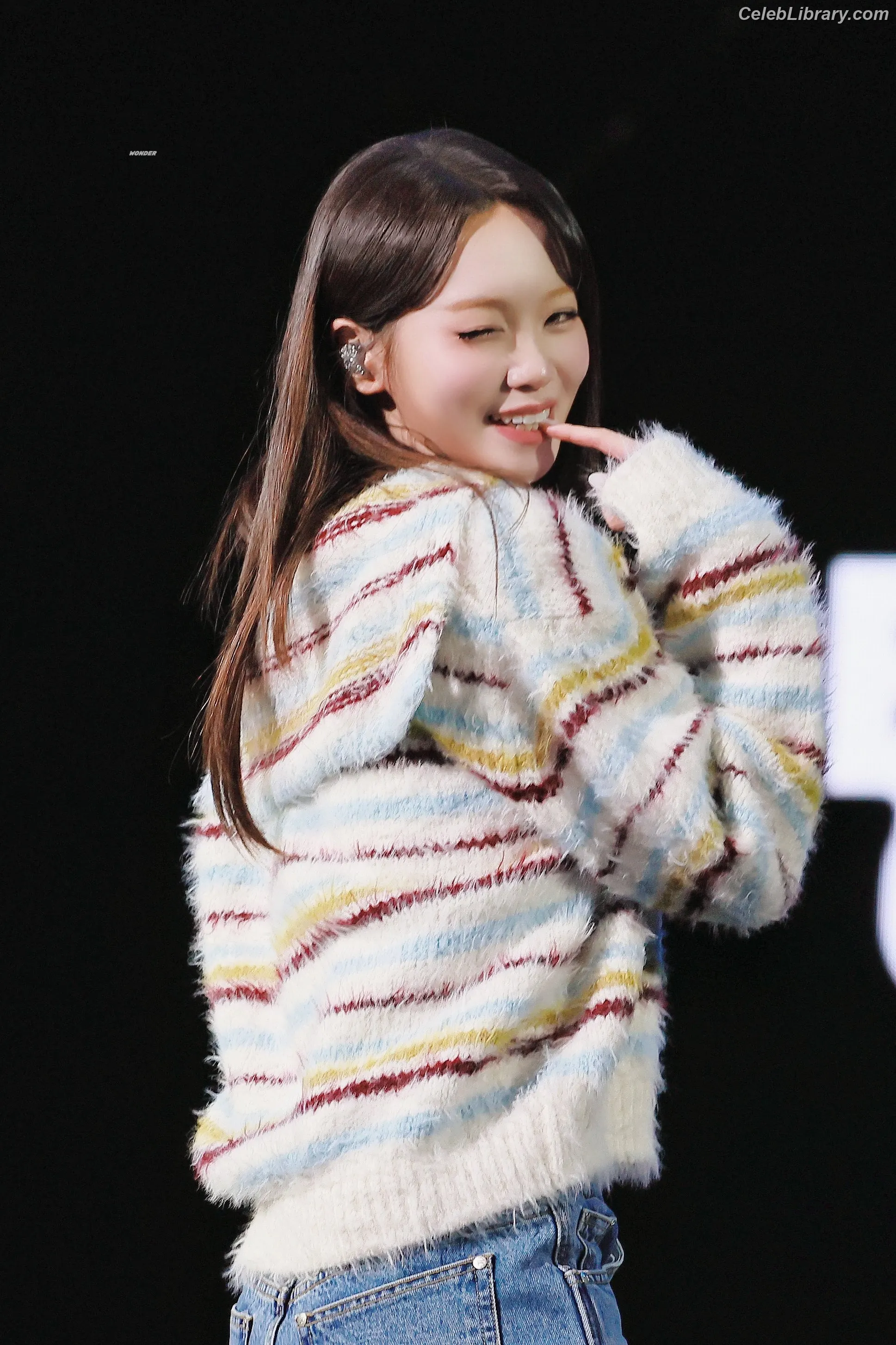 Kim Chaewon 김채원 [Le Sserafim] photo 11 of 2309