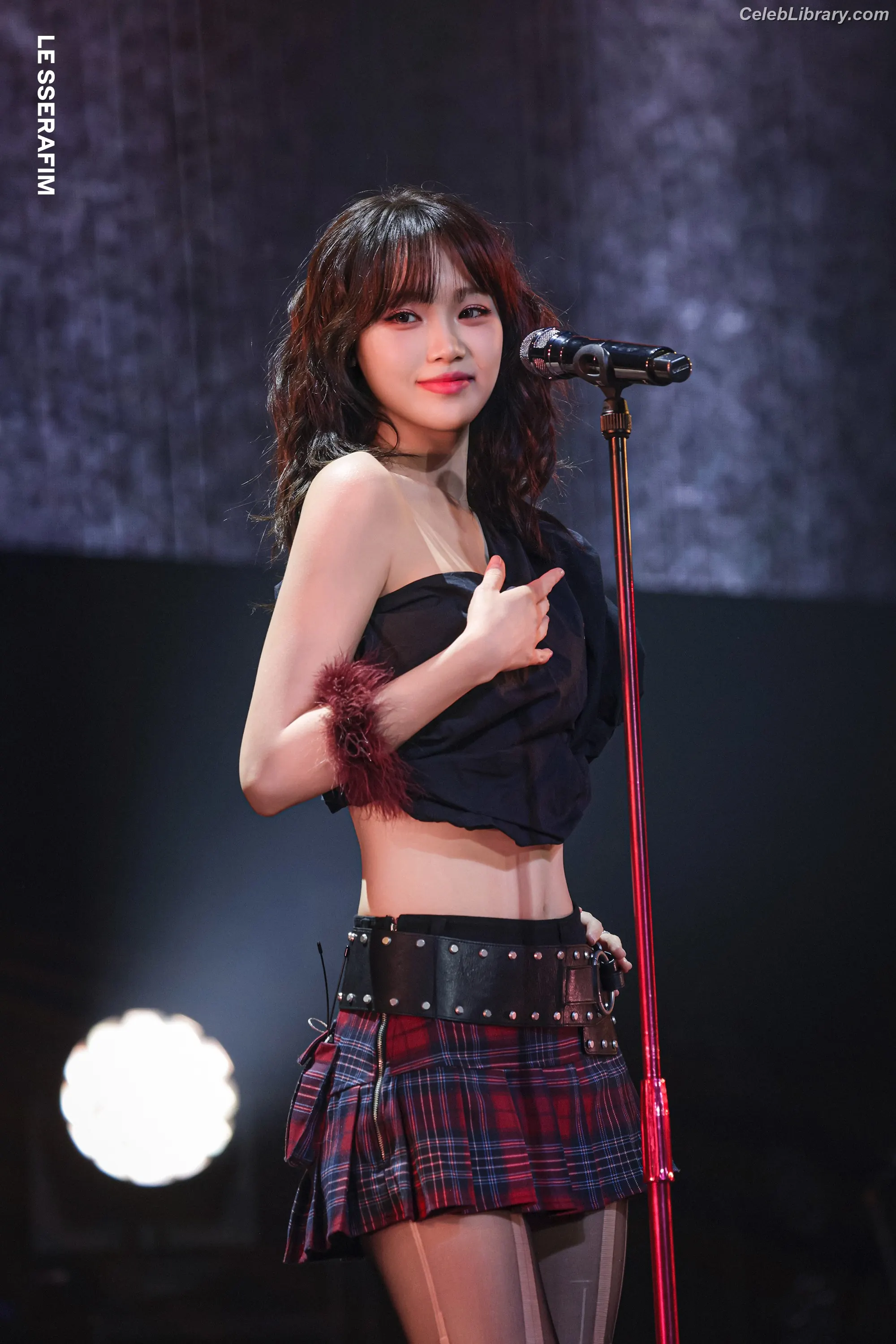 Kim Chaewon 김채원 [Le Sserafim] photo 7 of 2309