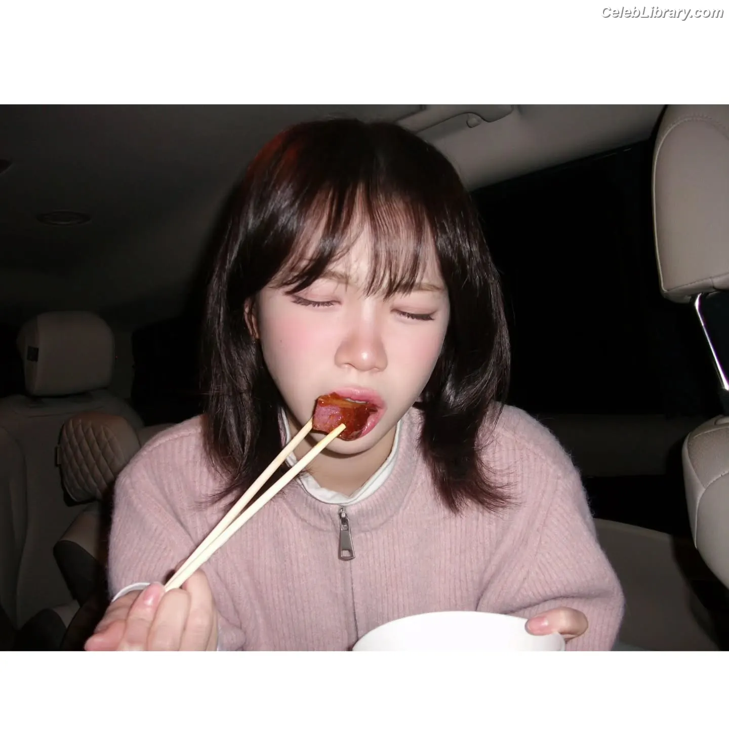 Kim Chaewon 김채원 [Le Sserafim] photo 16 of 2309