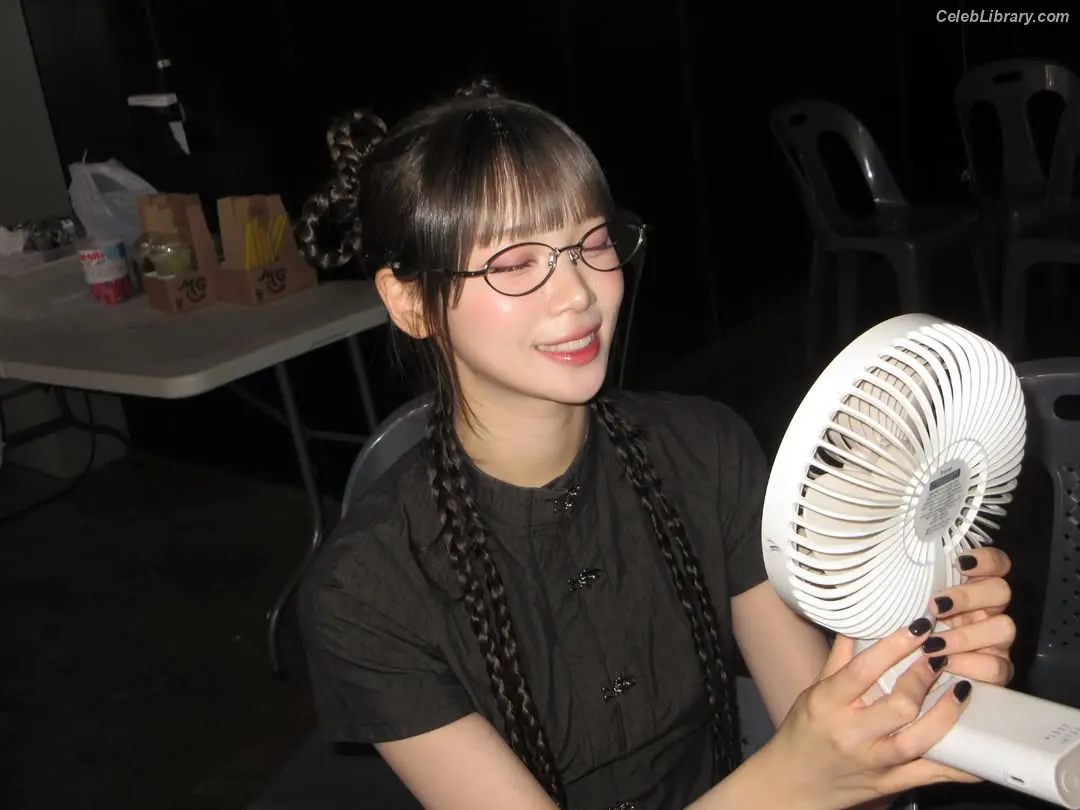Kim Chaewon 김채원 [Le Sserafim] photo 4 of 2309
