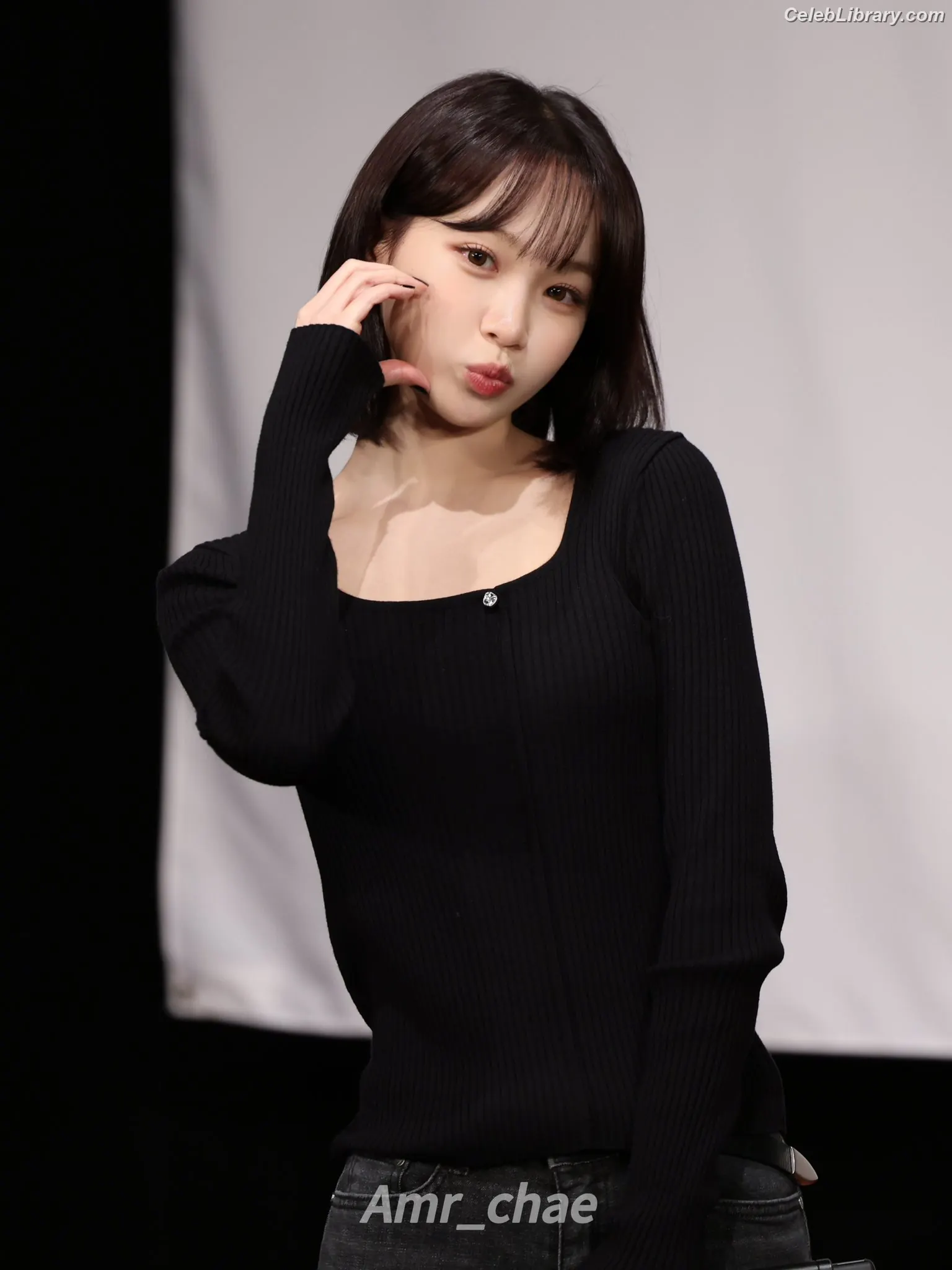 Kim Chaewon 김채원 [Le Sserafim] photo 16 of 2309