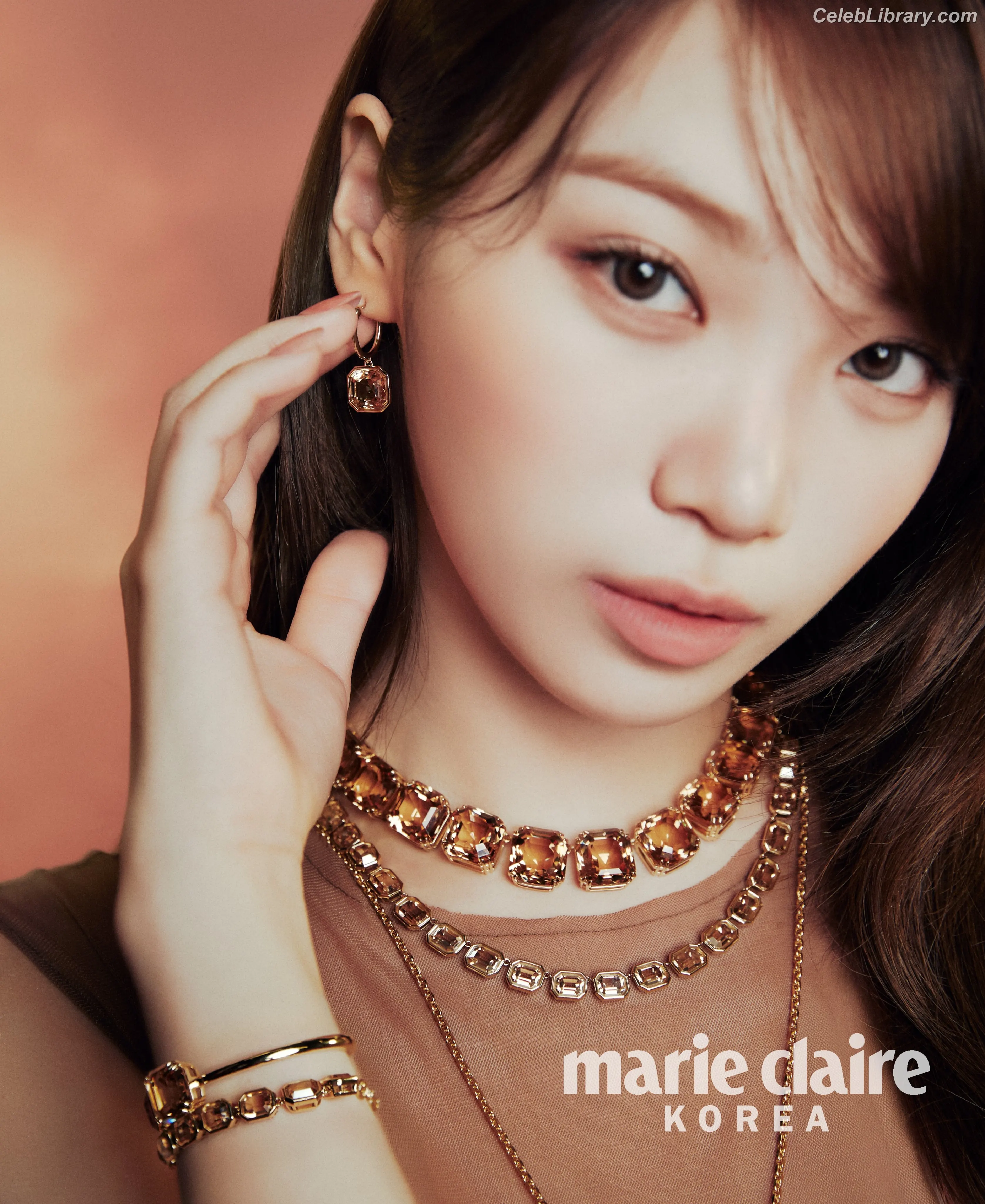 Kim Chaewon 김채원 [Le Sserafim] photo 7 of 2309