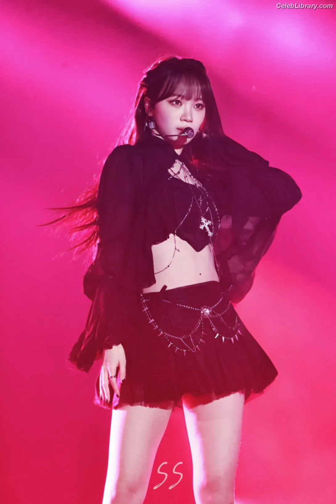 Kim Chaewon 김채원 [Le Sserafim] photo 7 of 2309