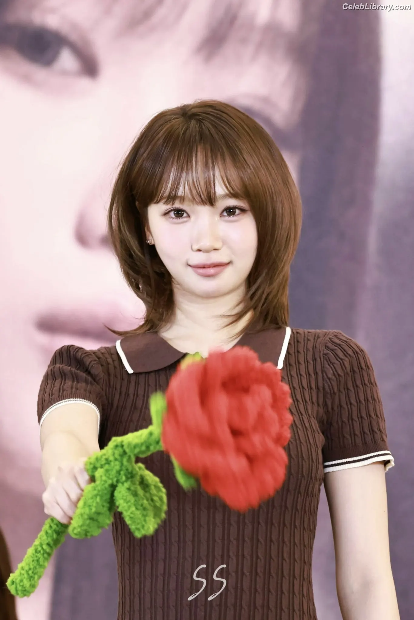 Kim Chaewon 김채원 [Le Sserafim] photo 10 of 2309