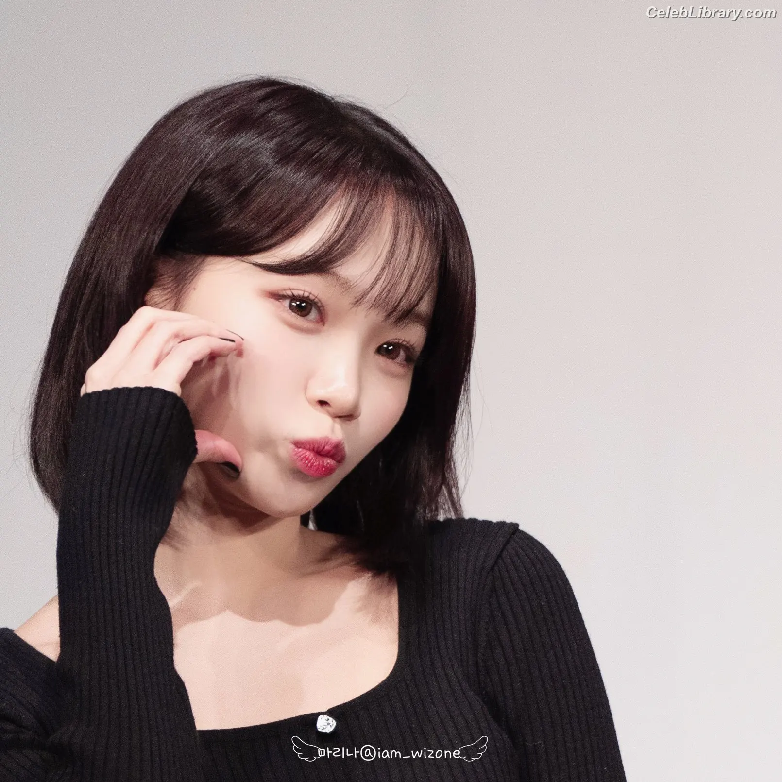 Kim Chaewon 김채원 [Le Sserafim] photo 3 of 2309