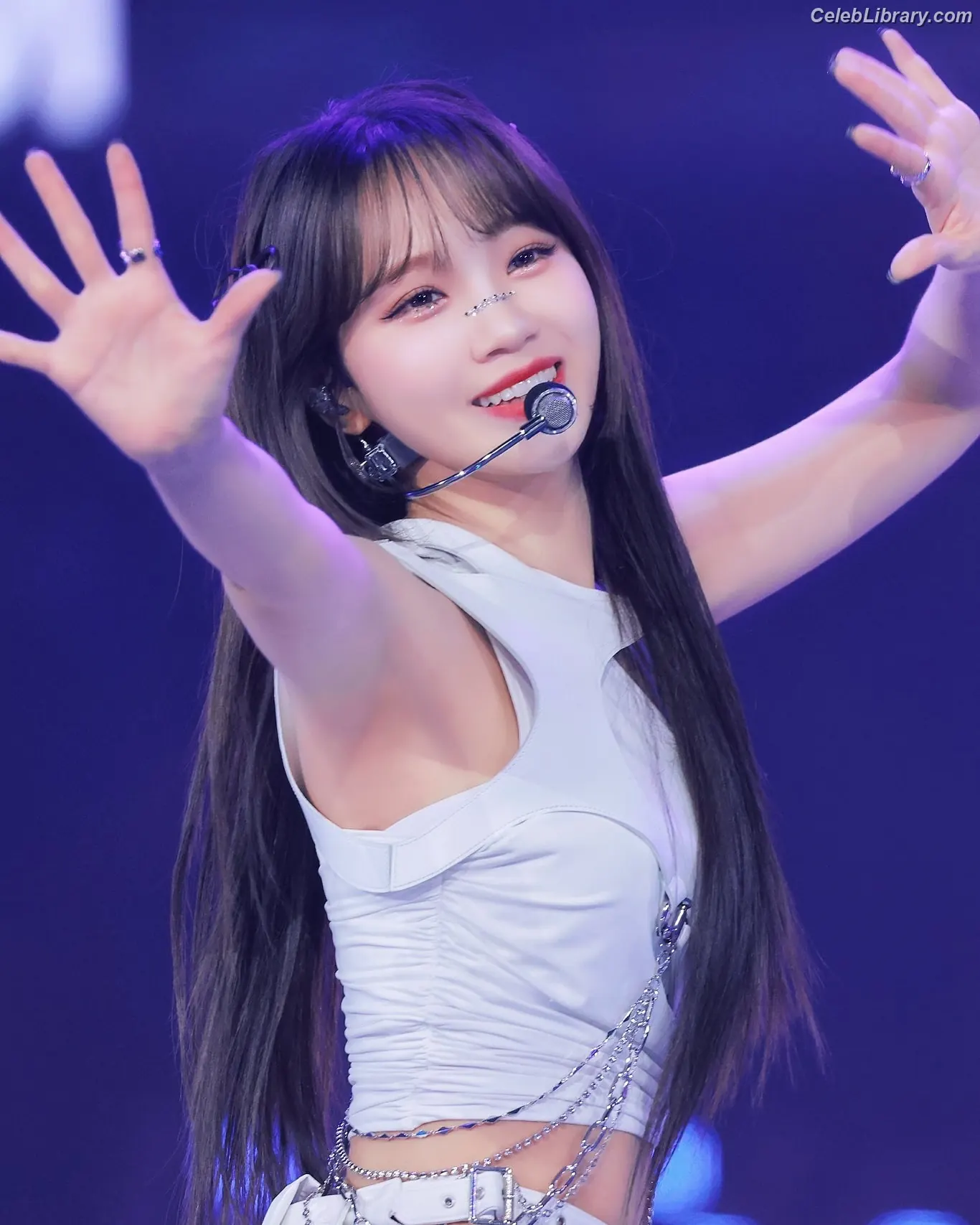 Kim Chaewon 김채원 [Le Sserafim] photo 7 of 2309