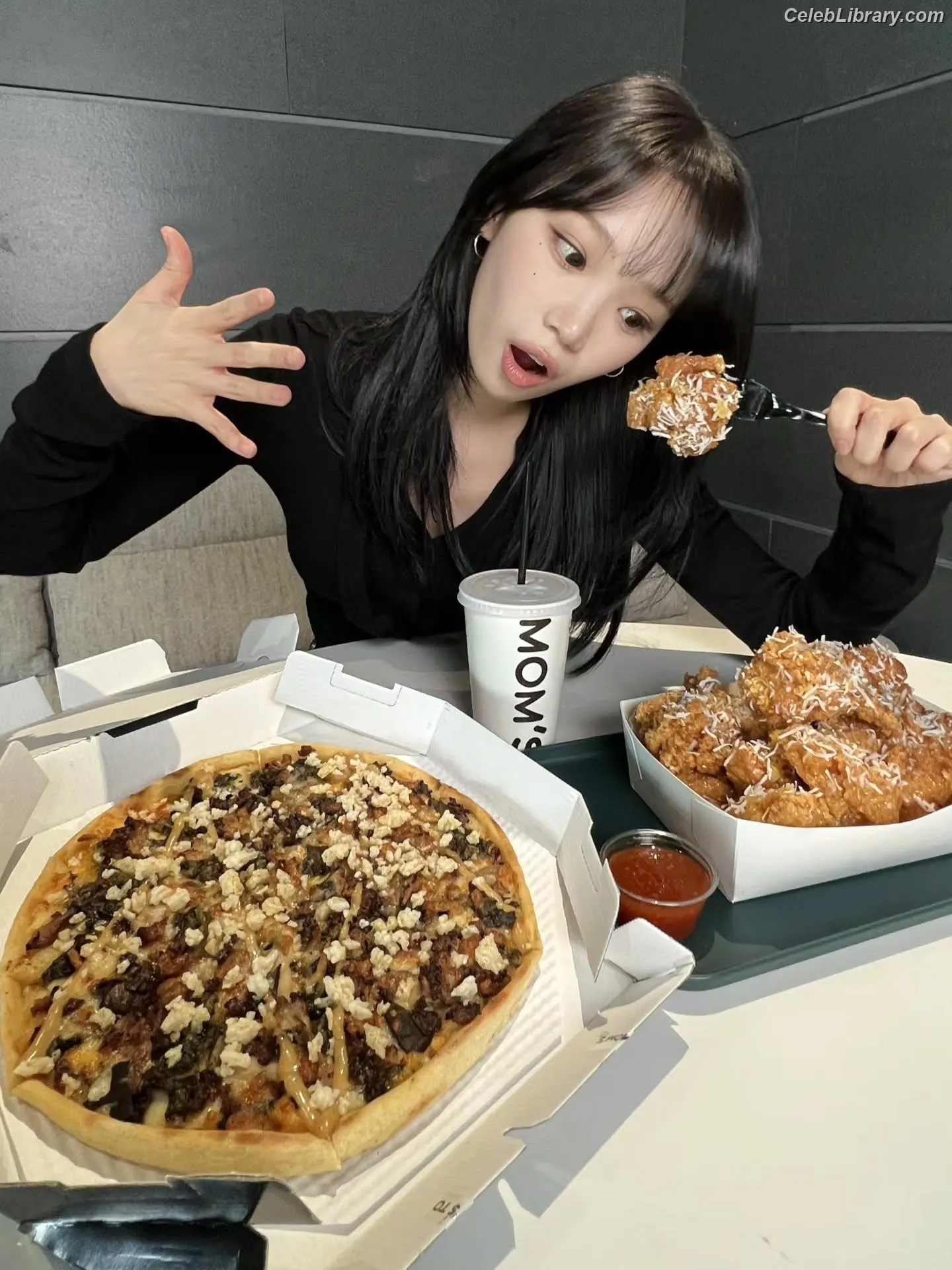 Kim Chaewon 김채원 [Le Sserafim] photo 19 of 2309