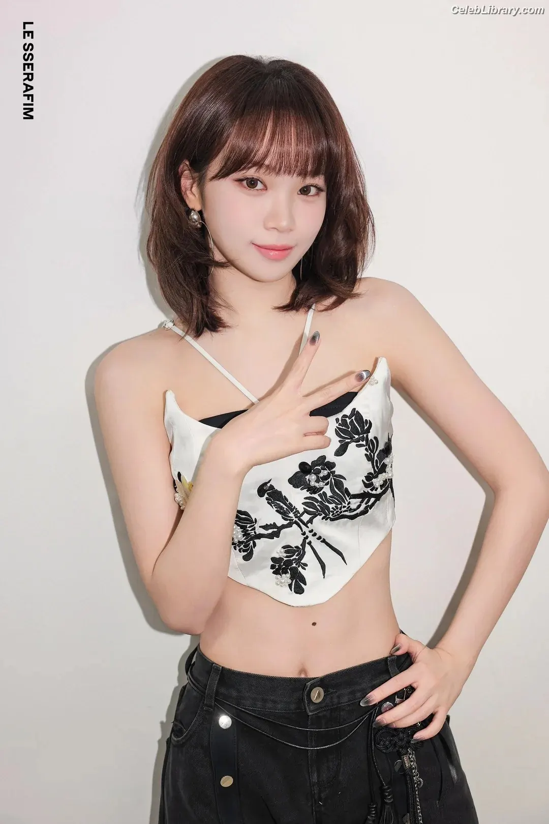 Kim Chaewon 김채원 [Le Sserafim] photo 12 of 2309
