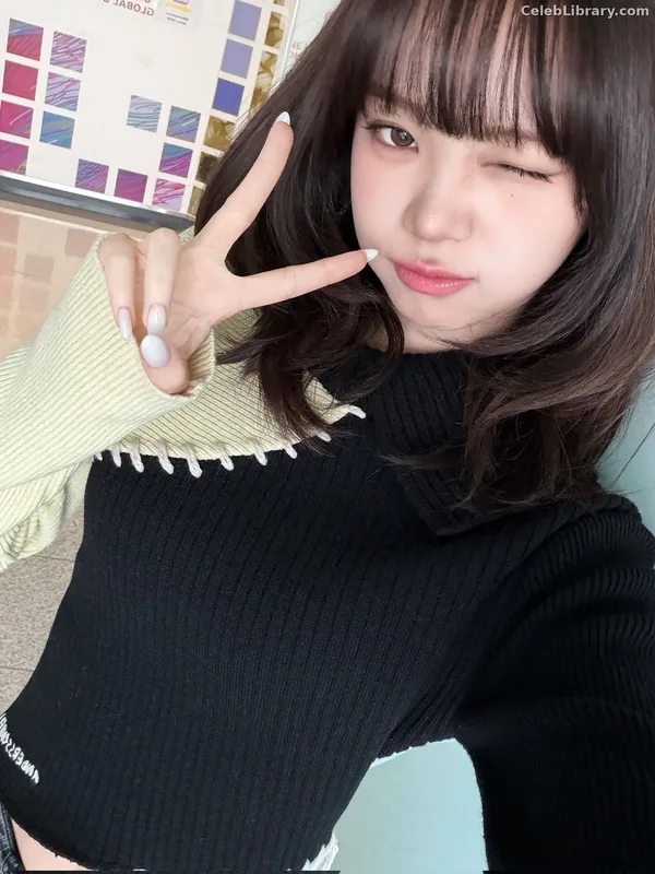 Kim Chaewon 김채원 [Le Sserafim] photo 20 of 2310