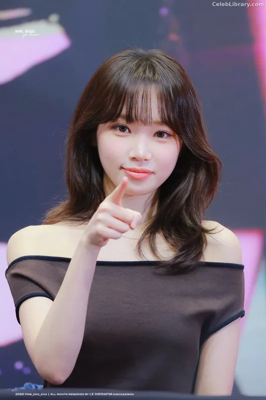 Kim Chaewon 김채원 [Le Sserafim] photo 4 of 2310