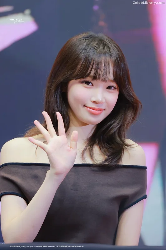 Kim Chaewon 김채원 [Le Sserafim] photo 18 of 2310