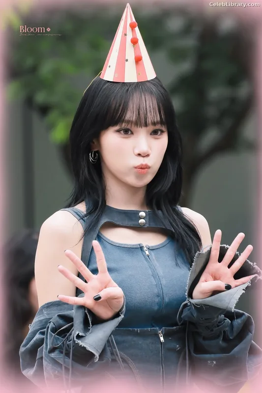 Kim Chaewon 김채원 [Le Sserafim] photo 7 of 2310