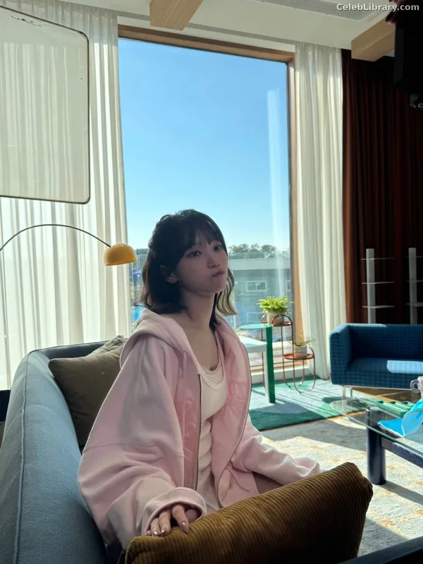 Kim Chaewon 김채원 [Le Sserafim] photo 4 of 2310