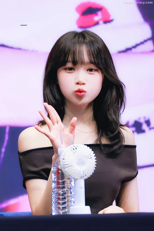 Kim Chaewon 김채원 [Le Sserafim] photo 9 of 2310