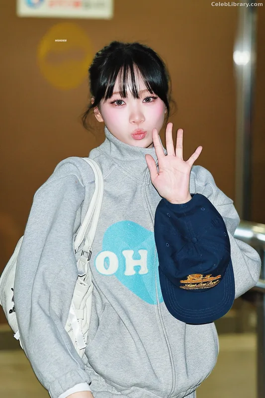 Kim Chaewon 김채원 [Le Sserafim] photo 13 of 2310