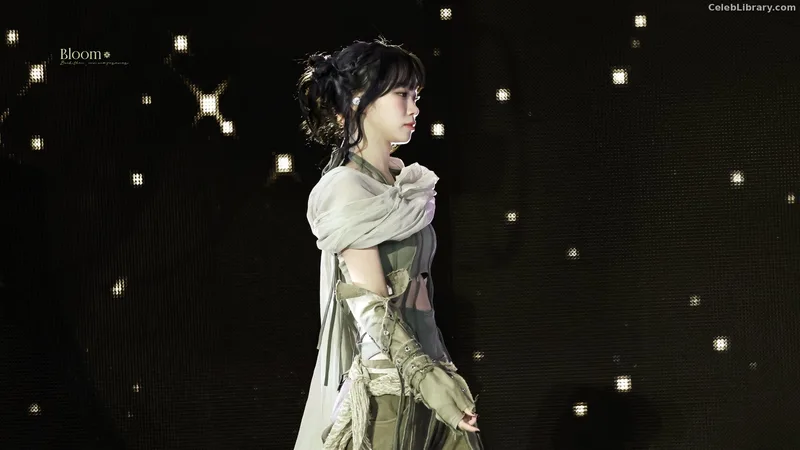 Kim Chaewon 김채원 [Le Sserafim] photo 5 of 2310