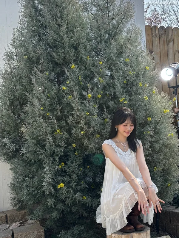 Kim Chaewon 김채원 [Le Sserafim] photo 24 of 2310