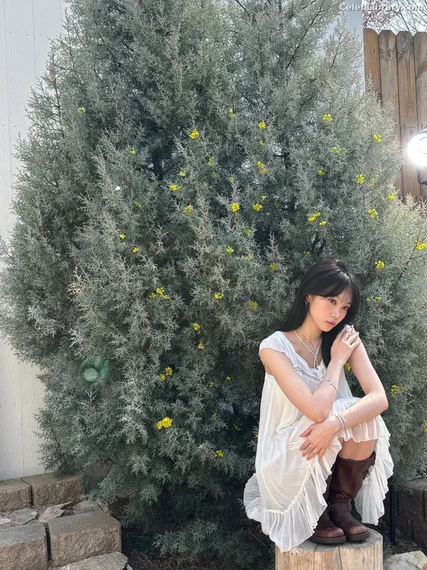 Kim Chaewon 김채원 [Le Sserafim] photo 1 of 2310
