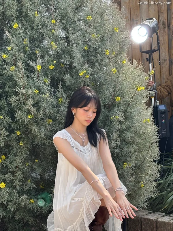 Kim Chaewon 김채원 [Le Sserafim] photo 2 of 2310