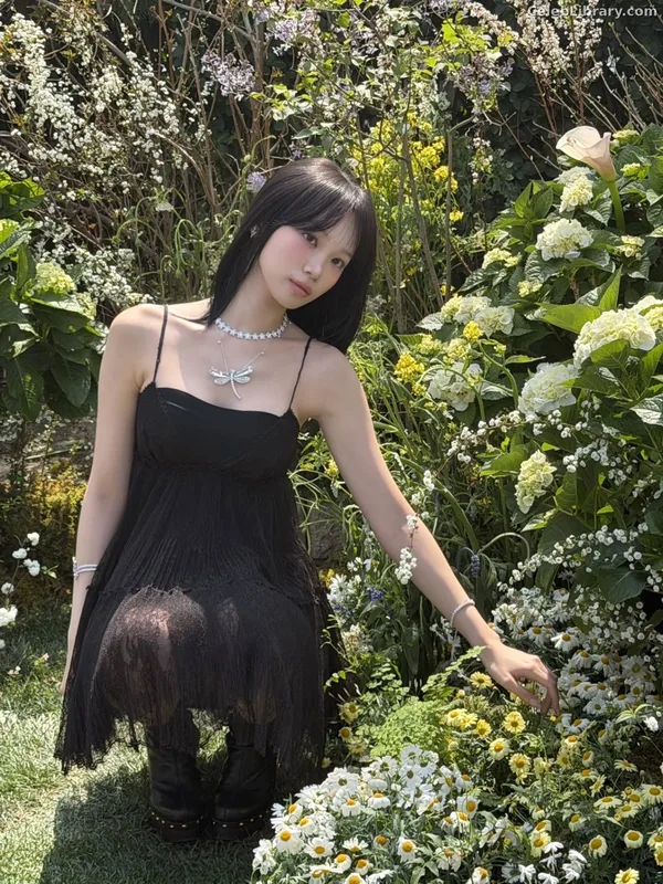 Kim Chaewon 김채원 [Le Sserafim] photo 9 of 2310