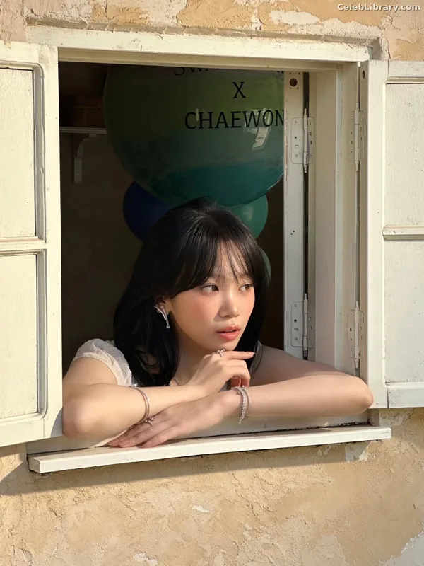 Kim Chaewon 김채원 [Le Sserafim] photo 14 of 2310