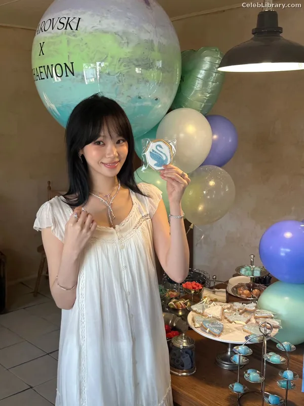 Kim Chaewon 김채원 [Le Sserafim] photo 18 of 2310