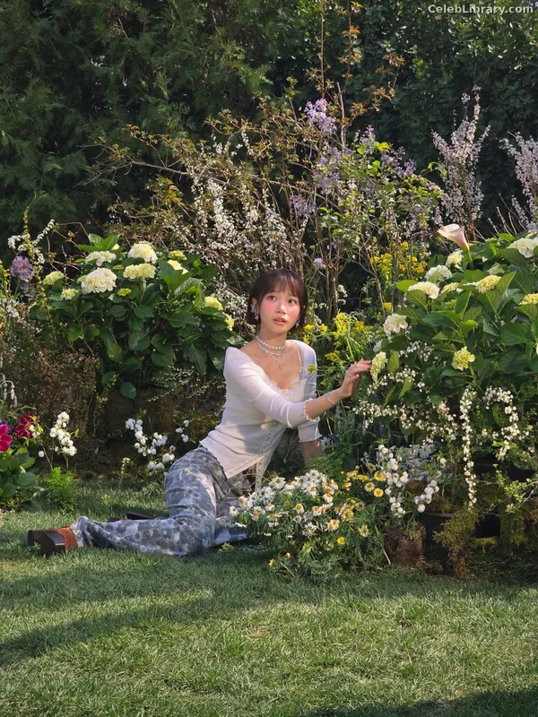 Kim Chaewon 김채원 [Le Sserafim] photo 23 of 2310