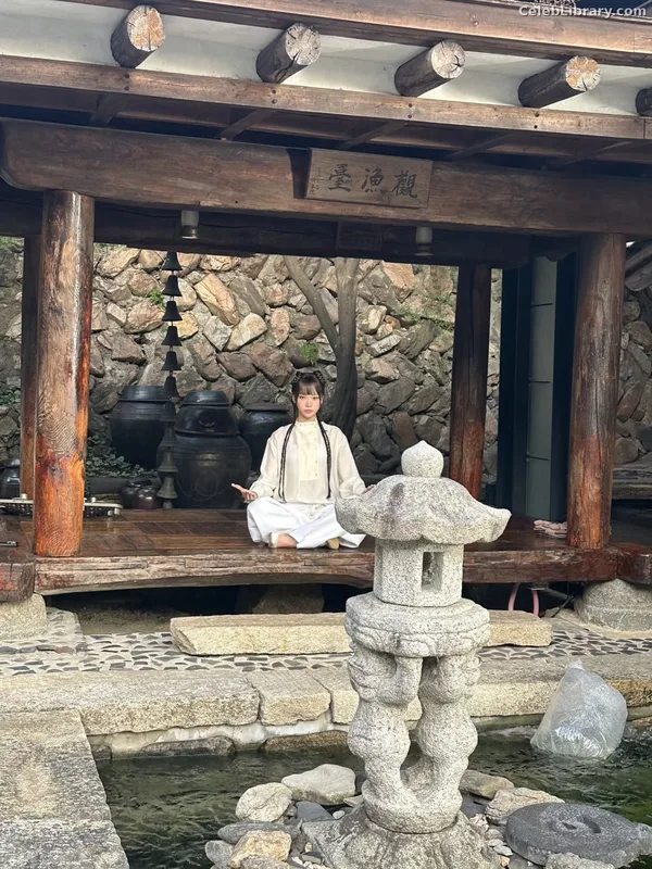 Kim Chaewon 김채원 [Le Sserafim] photo 2 of 2310