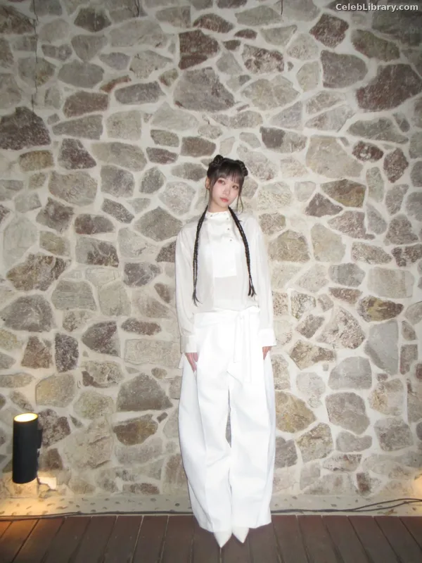 Kim Chaewon 김채원 [Le Sserafim] photo 5 of 2310