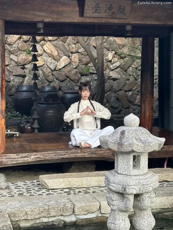 Kim Chaewon 김채원 [Le Sserafim] photo 12 of 2310