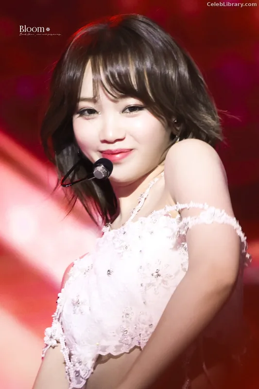 Kim Chaewon 김채원 [Le Sserafim] photo 24 of 2310