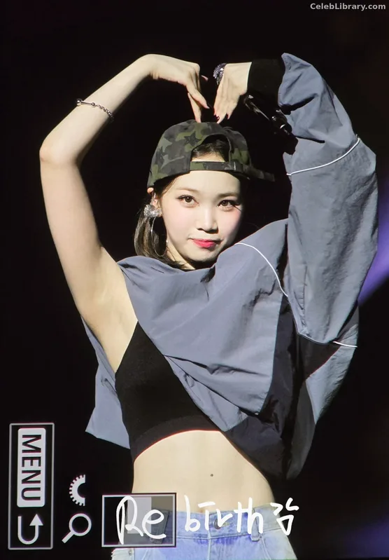 Kim Chaewon 김채원 [Le Sserafim] photo 9 of 2310