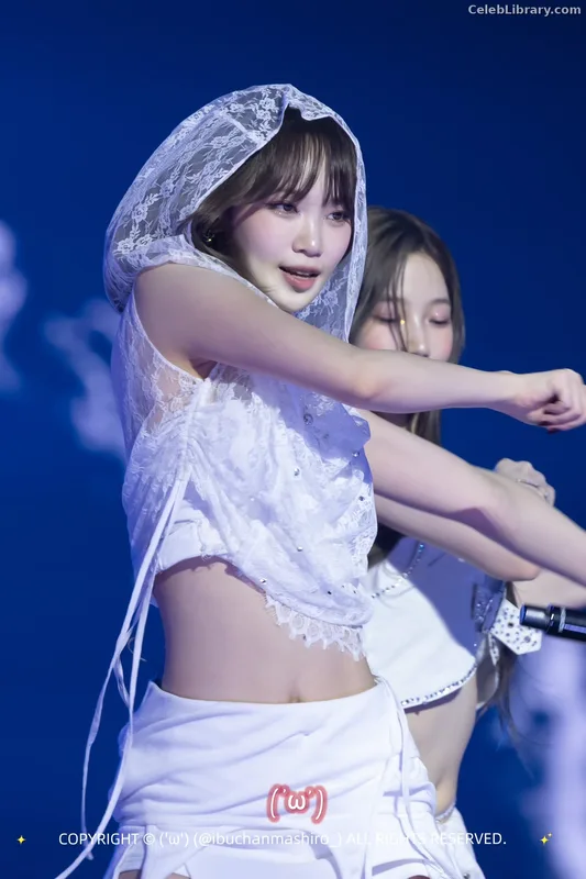 Kim Chaewon 김채원 [Le Sserafim] photo 17 of 2310