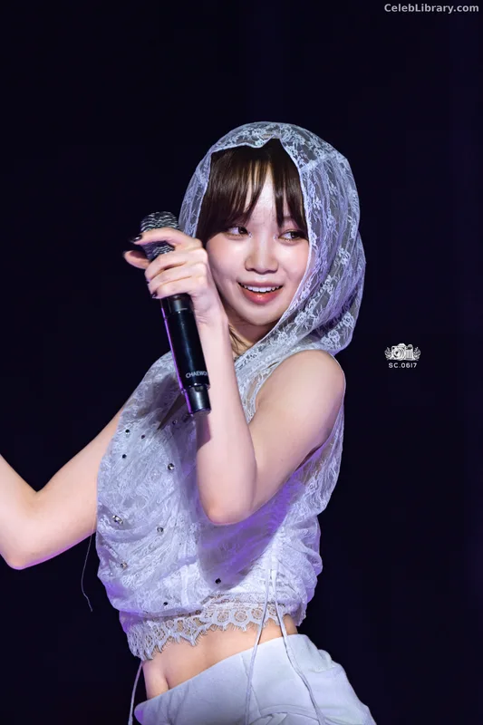 Kim Chaewon 김채원 [Le Sserafim] photo 6 of 2310