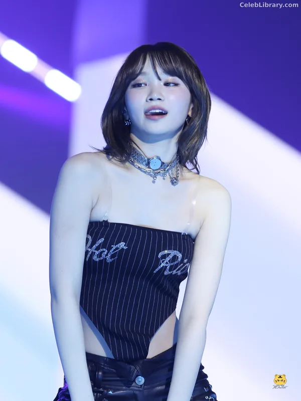 Kim Chaewon 김채원 [Le Sserafim] photo 6 of 2310