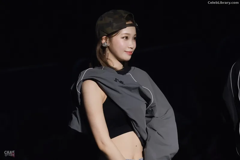 Kim Chaewon 김채원 [Le Sserafim] photo 11 of 2310