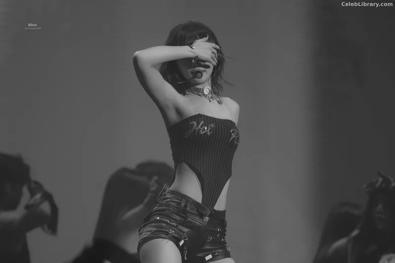 Kim Chaewon 김채원 [Le Sserafim] photo 14 of 2310