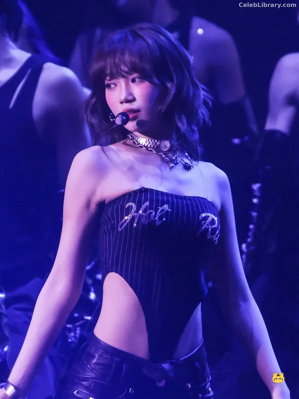 Kim Chaewon 김채원 [Le Sserafim] photo 24 of 2310