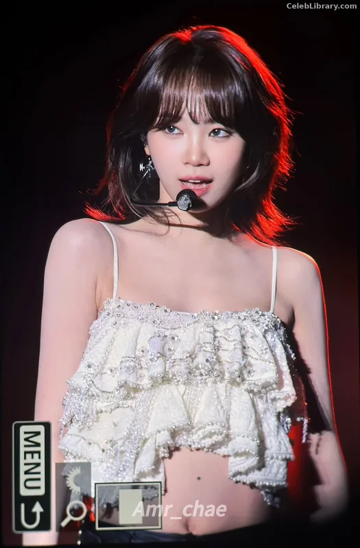 Kim Chaewon 김채원 [Le Sserafim] photo 14 of 2310