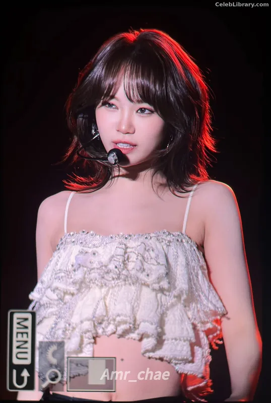 Kim Chaewon 김채원 [Le Sserafim] photo 15 of 2310
