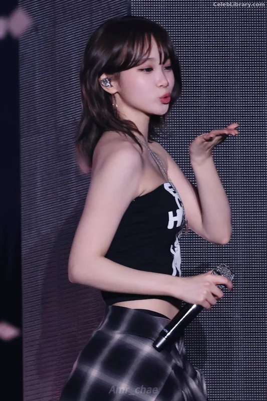 Kim Chaewon 김채원 [Le Sserafim] photo 21 of 2310