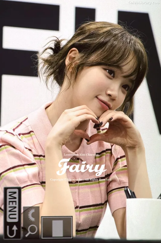 Kim Chaewon 김채원 [Le Sserafim] photo 3 of 2310