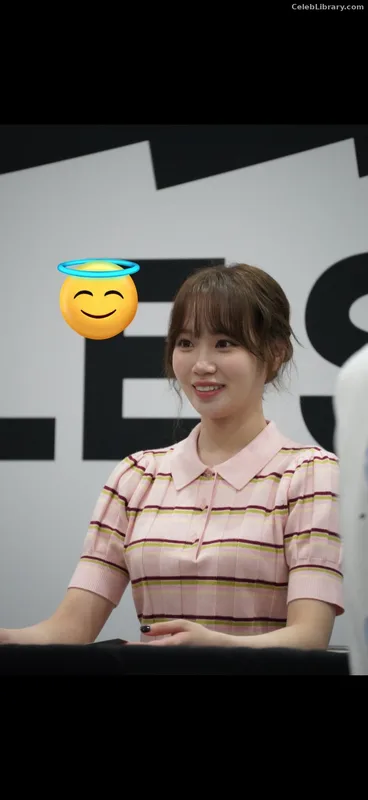 Kim Chaewon 김채원 [Le Sserafim] photo 10 of 2310