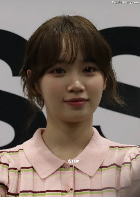 Kim Chaewon 김채원 [Le Sserafim] photo 12 of 2310